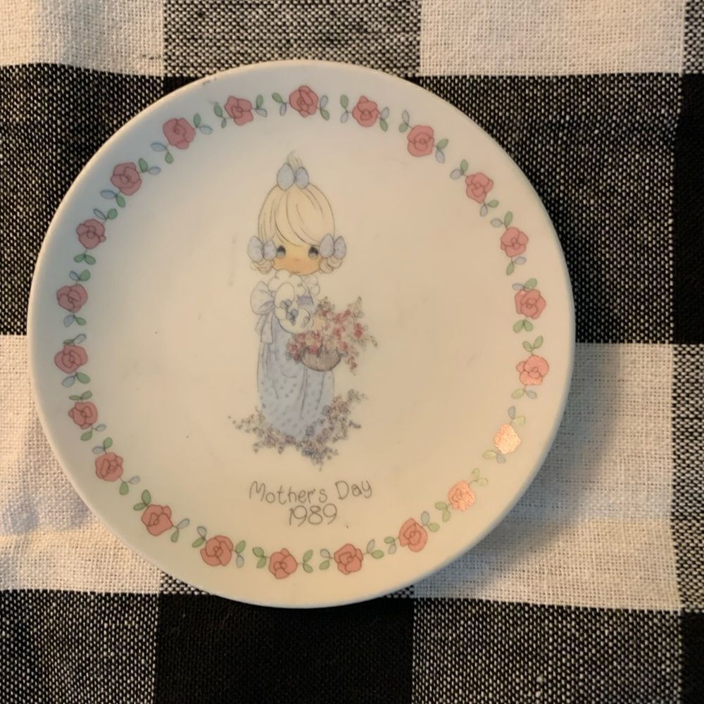 𝅺vintage Precious Moments Mother’s Day 1989 small plate